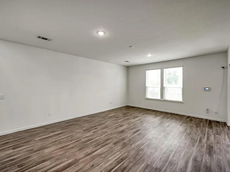 7314 Madison Commons Ln — Photo 6