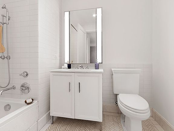 4th image of 100 Barclay St APT 16M