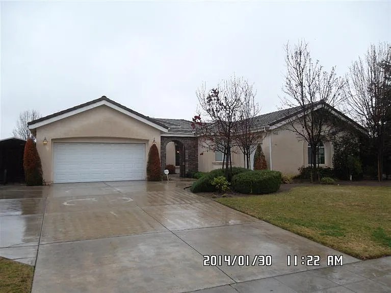 2451 Filbert Ave photo 1
