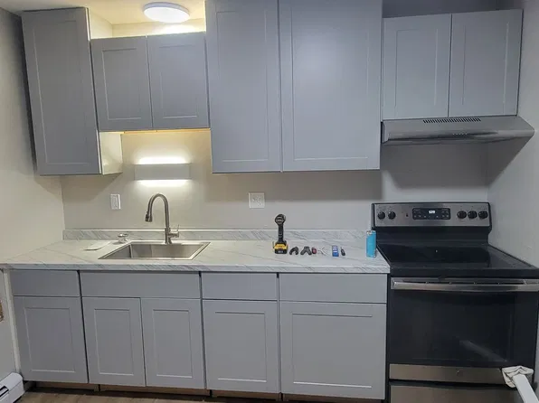 418 Laurel St Unit 2, Manchester, NH 03103