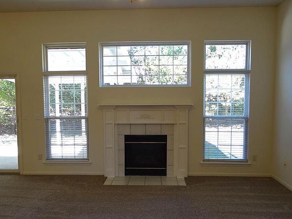 5th image of 4809 Castlewood Ct