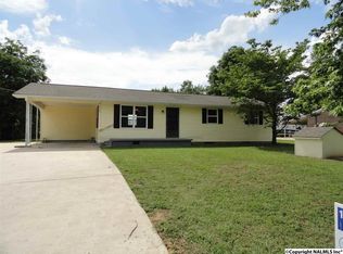 18259 E Limestone Rd, Athens, AL 35613