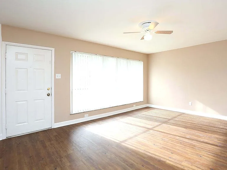 Cross Keys & Woodridge Living Room