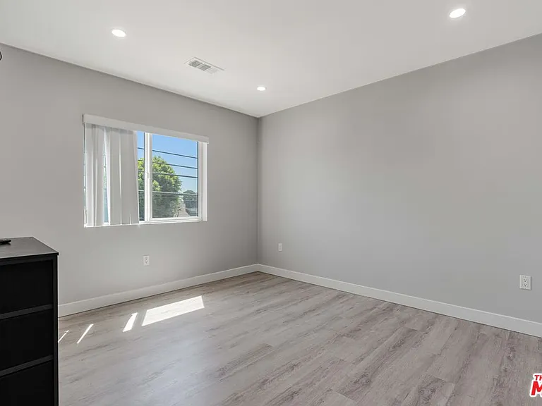 8224 Vanscoy Ave — Photo 6