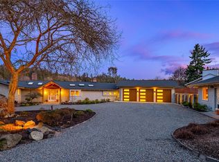 15400 Broom St NE, Bainbridge Island, WA