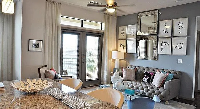 2700 Brazos St #B3 — Photo 10