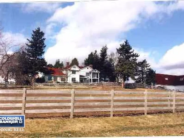 10400 400th Ave, Genoa City, WI 53128