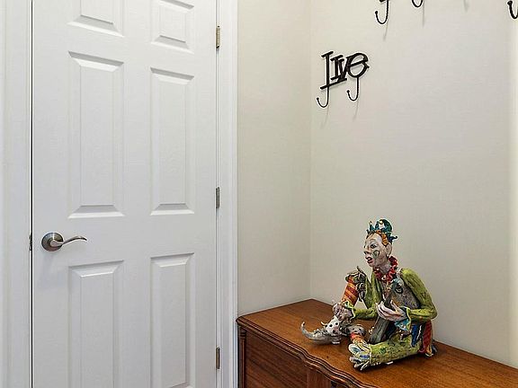 4th image of 25 Cabrillo Way