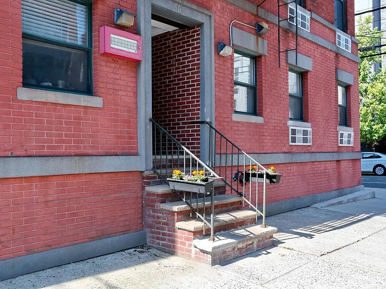 461 4th St #1W — Photo 1