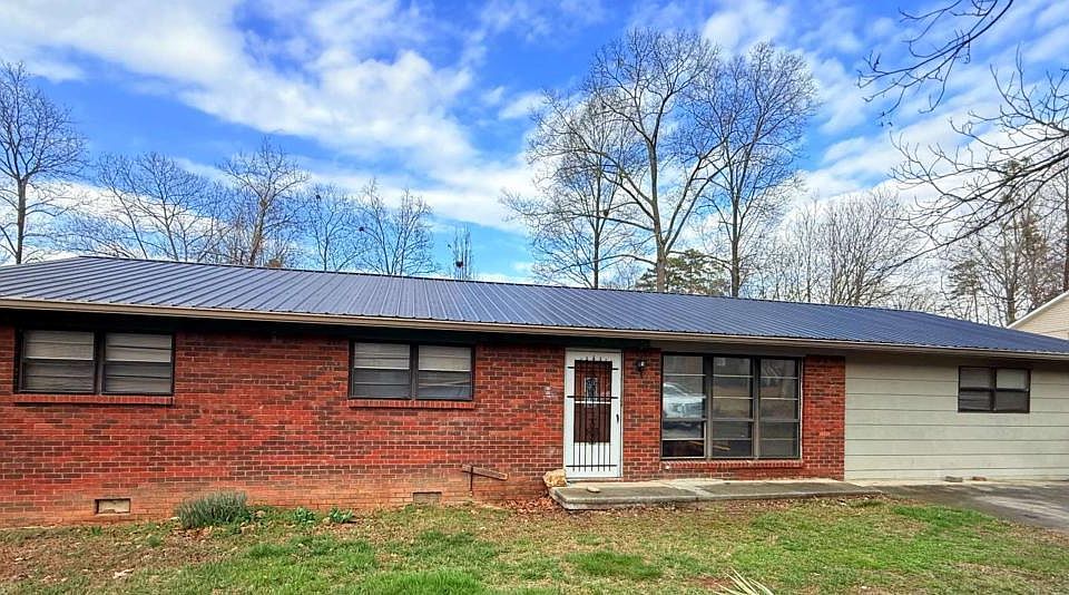 2nd image of 308 Thor Ave