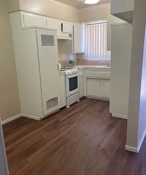6016 S Norwalk Blvd #E — Photo 2