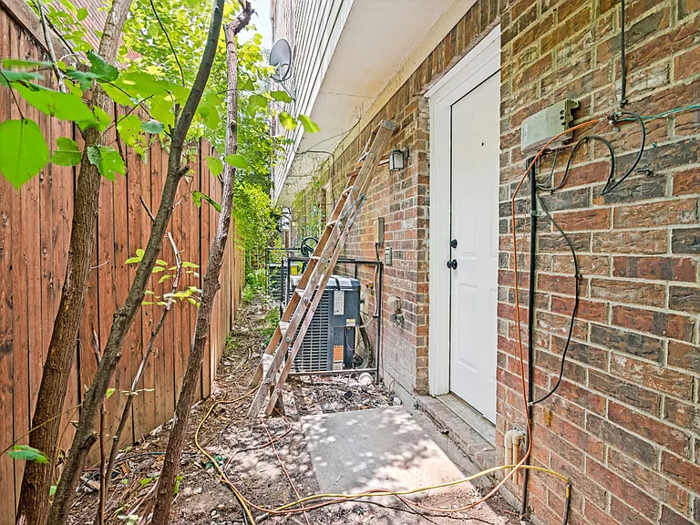 120 Nemo Ct — Photo 13