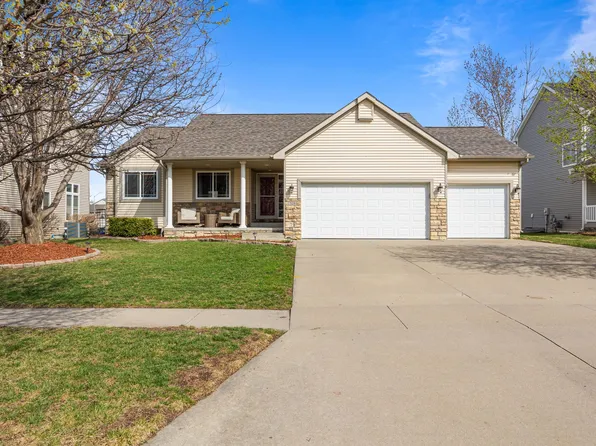329 NW Driftwood Dr, Ankeny, IA 50023