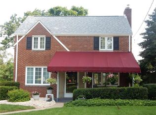 6827 Ridgevue Dr, Pittsburgh, PA 15236