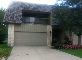 1178 Oakwood Ct. #1, Rochester Hills, MI 48307