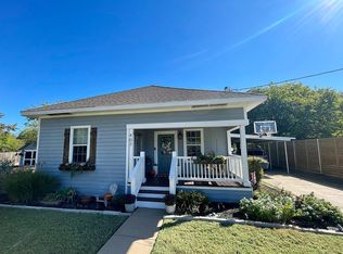 407 N Pearl St, Trenton, TX 75490