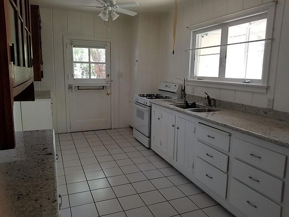 4th image of 3442 Padua Ave