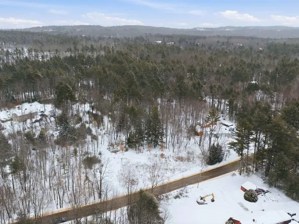 Ricker Road, Loudon, NH 03307