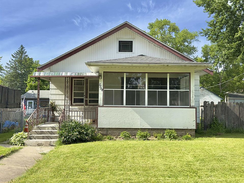1st image of 2208 18th Ave