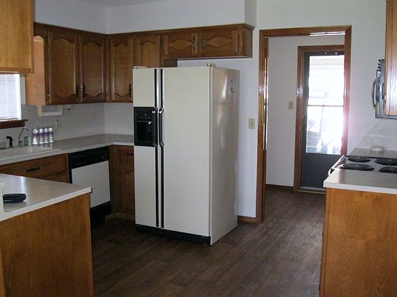 2nd image of 1924 W Indiana Cir