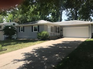 4312 Washington St, Davenport, IA 52806