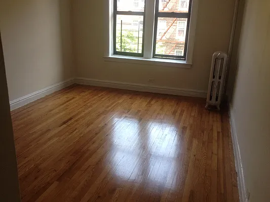 Rented by PMG Real Estate  | media 11