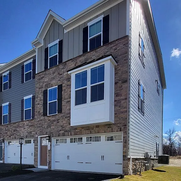 6700 Sycamore Way — Photo 1