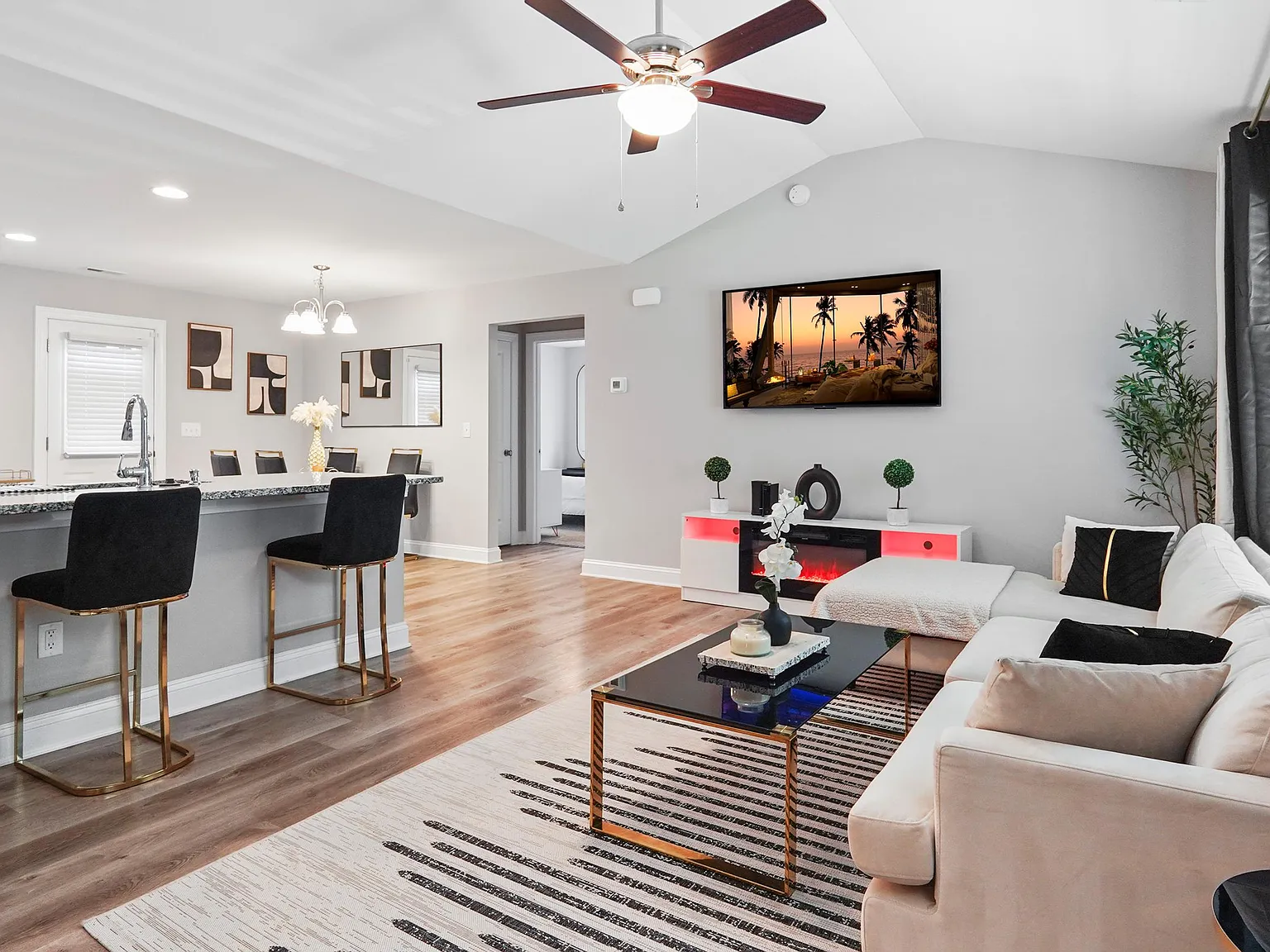 3 bed, 1324 sqft, $3,200 — Photo 3