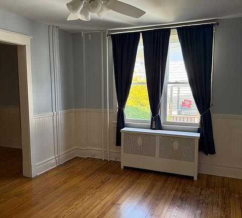 5th image of 129 Ridge Ave