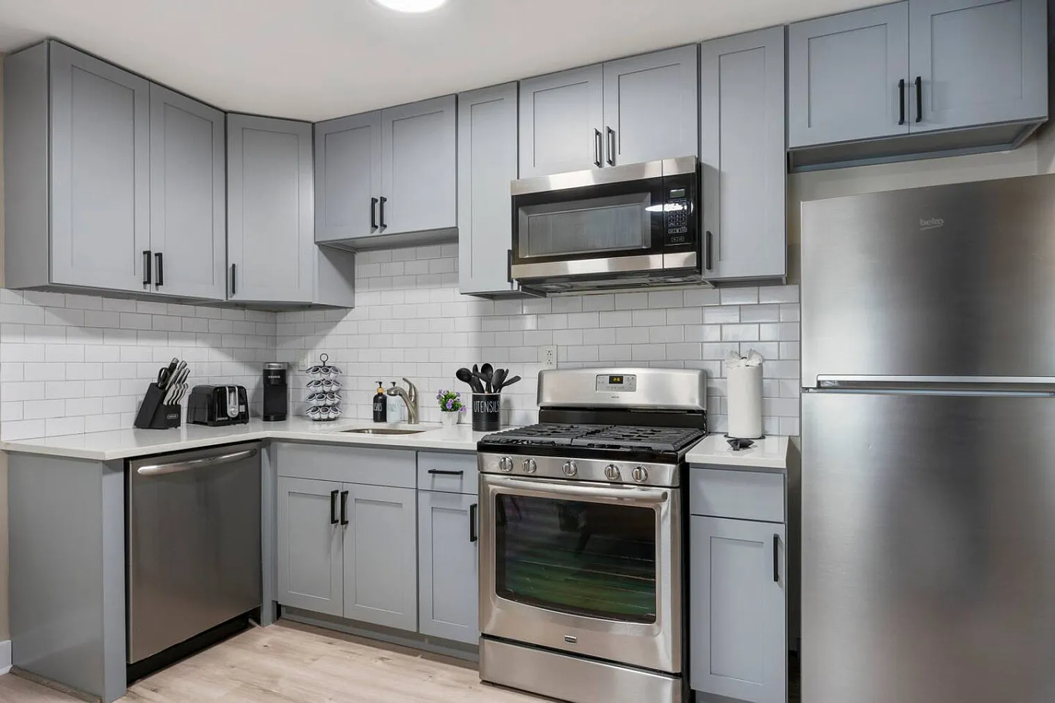 1 bed, 1.0 bath, $2,639 — Photo 2