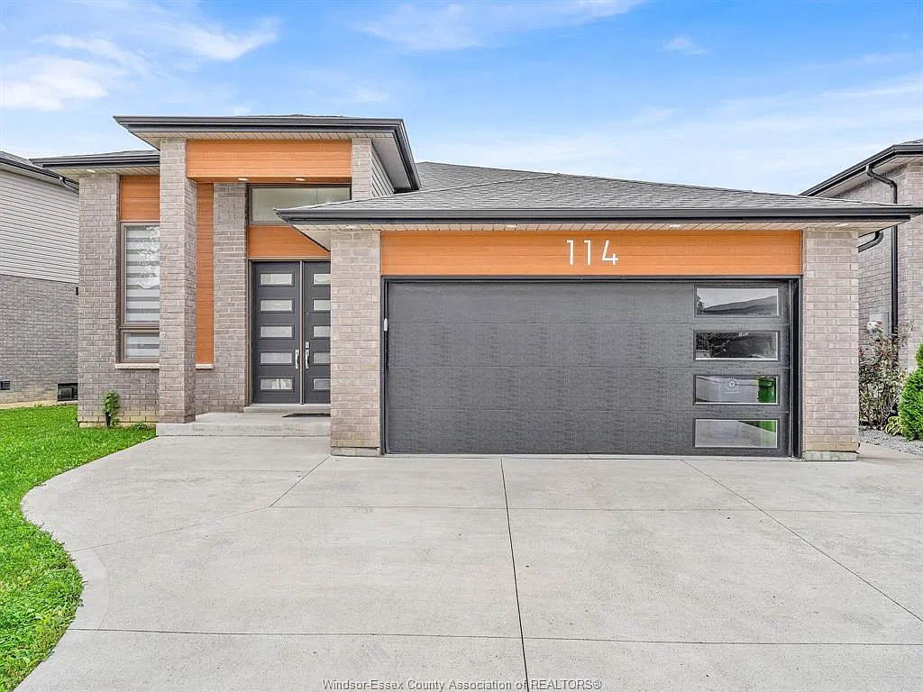 3 bed, $2,500 — Photo 1