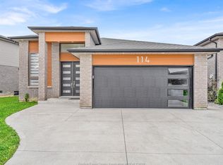 114 Bear St, Essex, ON N8M 0A9