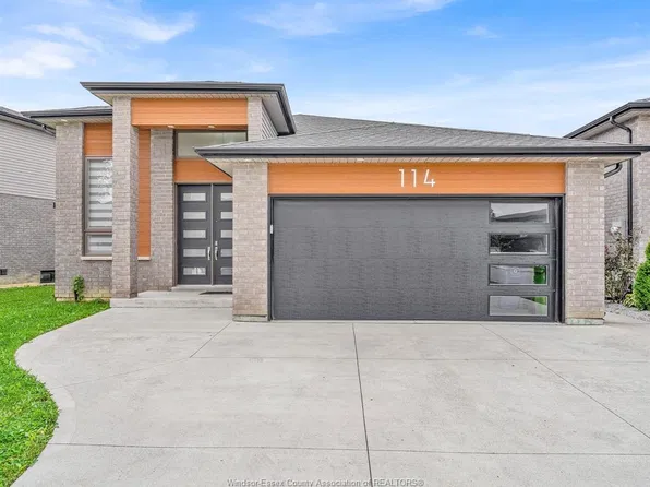 114 Bear St, Essex, ON N8M 0A9