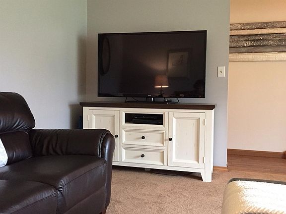 4th image of 3222 Ravenwood Ave
