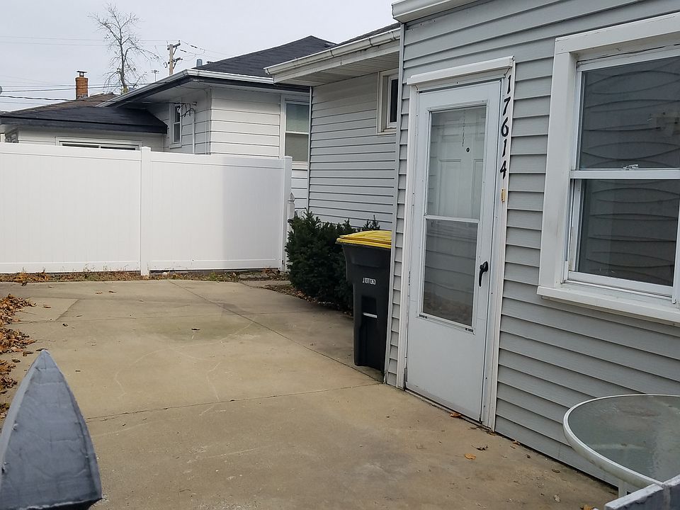 1st image of 17614 Wentworth Ave