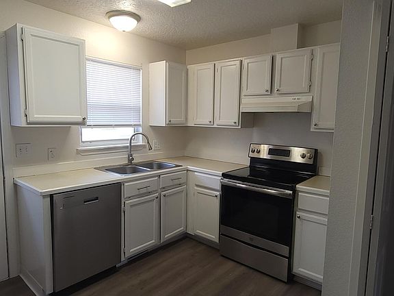3rd image of 310 S Ivy St #A