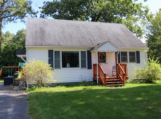 7 Fatima St, Morrisonville, NY 12962