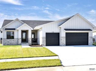 5720 N 208th St, Elkhorn, NE 68022