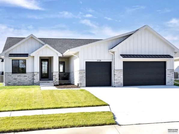 5917 N 209th St, Elkhorn, NE 68022