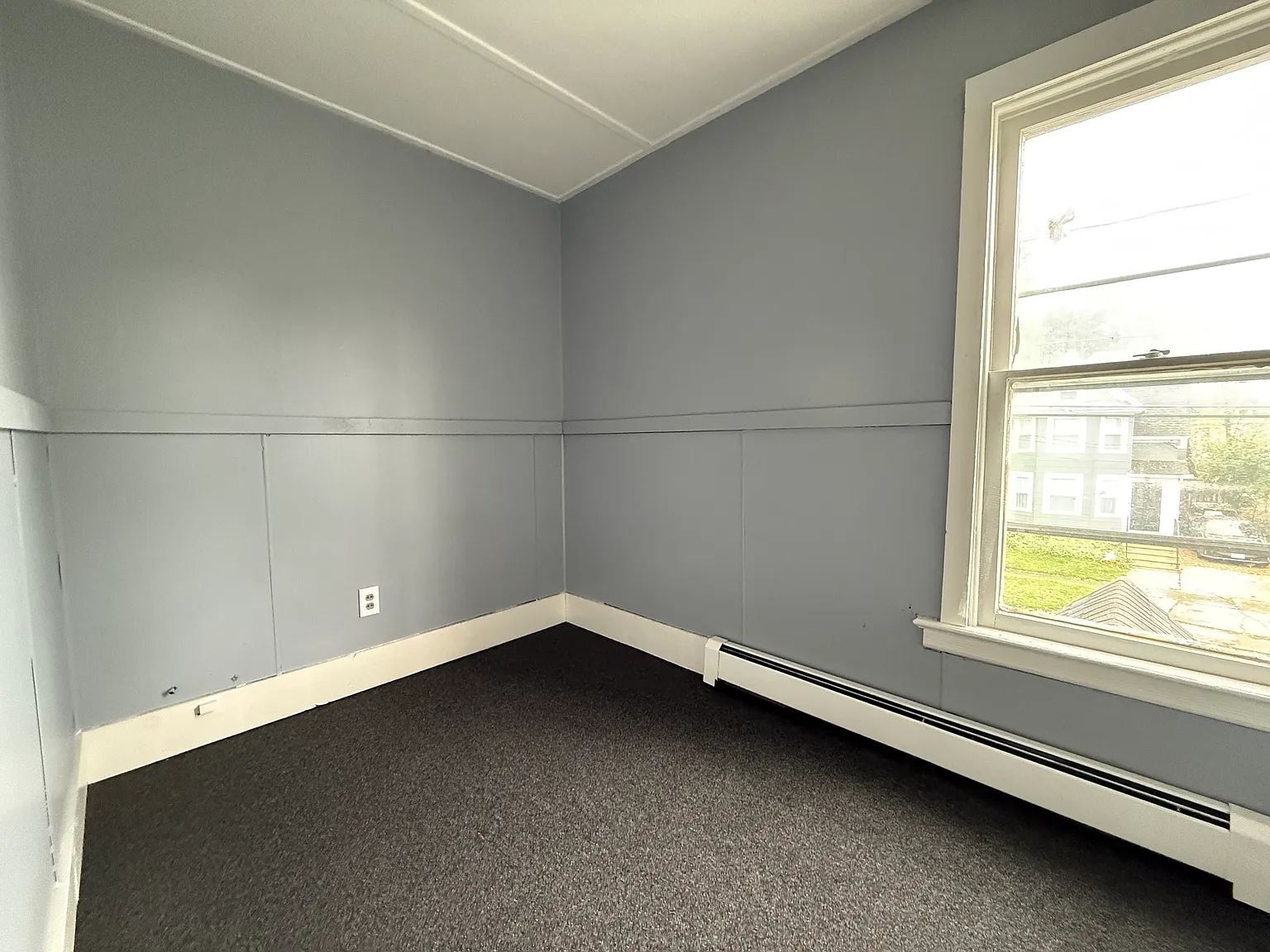 2 bed, $1,000 — Photo 2