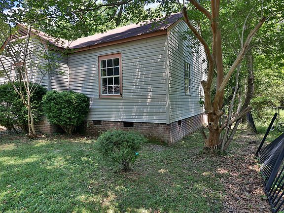 5th image of 127 Barbara Ave