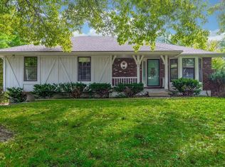 105 SE Noeleen Ln, Lees Summit, MO 64063