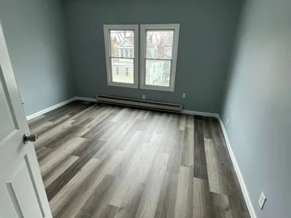 888 S 18th St, Newark, NJ