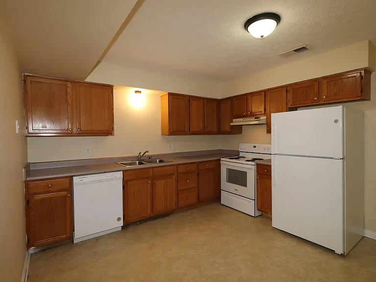 107 Floyd Ct — Photo 6