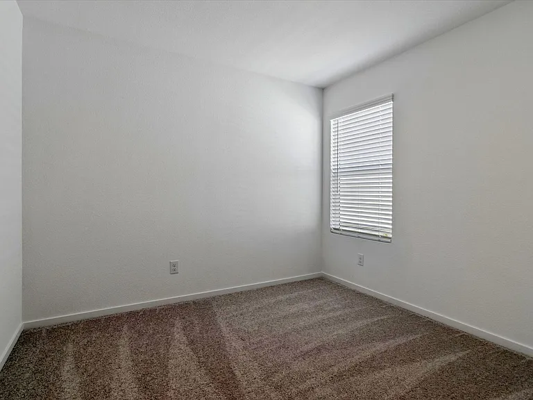3105 Campeiro Ave — Photo 12
