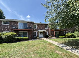 95 Fountain Ln APT 14, Weymouth, MA 02190