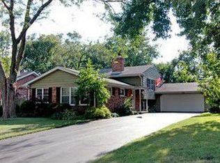 6120 Carpenter St, Downers Grove, IL 60516