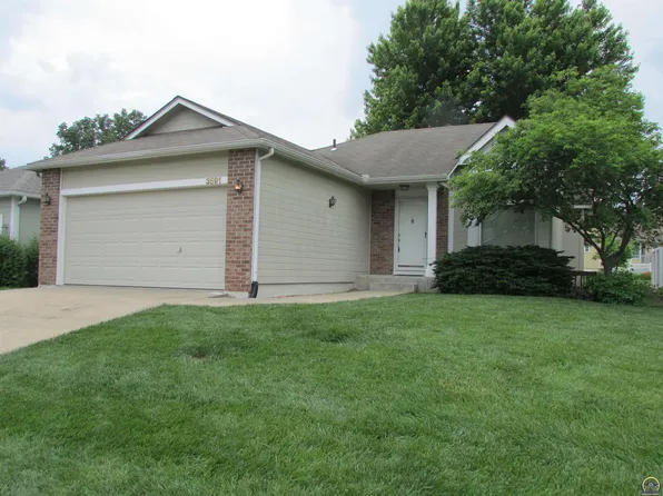 3591 SW Willow Brook Ln, Topeka, KS 66614