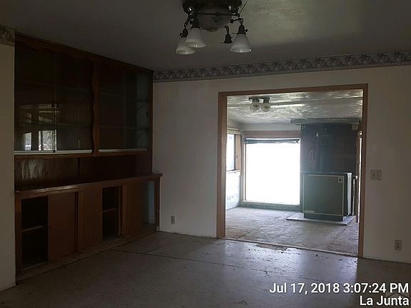 4th image of 413 N Main St