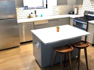 27 Quarterdeck St #1, Marina Del Rey, CA 90292